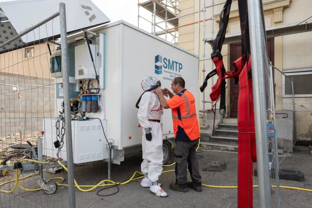 _CHA9721_desamiantage_Loire_TP_travaux_V.Chambon