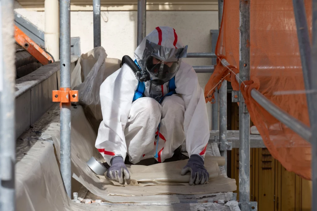 _CHA9764_desamiantage_Loire_TP_travaux_V.Chambon